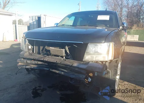 2009 Chevrolet Tahoe Ltz из США, поврежденный, VIN 1GNFK33049R280684